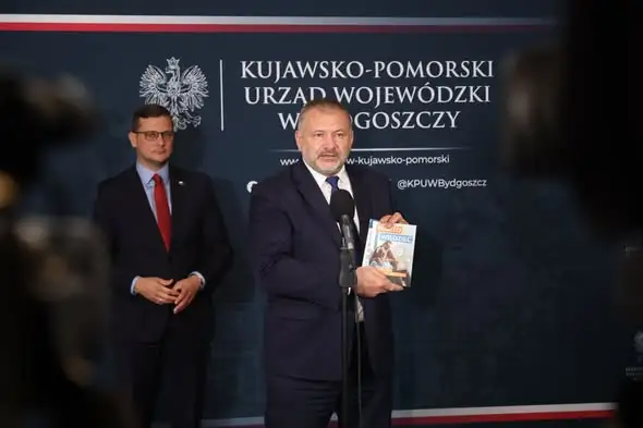 Wojewoda i Minister Sprawiedliwości zainaugurowali program „Świadomy Senior – Bezpieczny Senior”