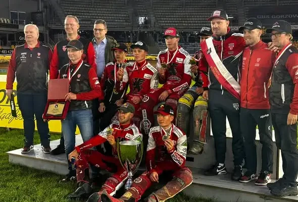 Emil Maroszek z Koronowa mistrzem Polski juniorów na żużlu