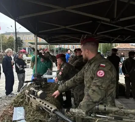 Kielce: wojskowi rekruterzy na pl. Wolności – dowiedz się, jak zostać żołnierzem