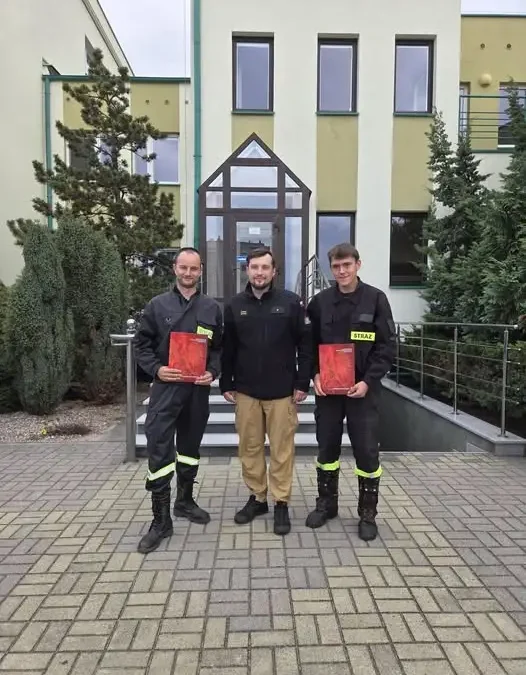 Druhowie z OSP Dobrcz zakończyli kurs podstawowy strażaka ratownika
