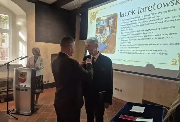 Jacek Jarętowski z Nowej Wsi Wielkiej odznaczony „Zasłużony dla Kultury Polskiej”