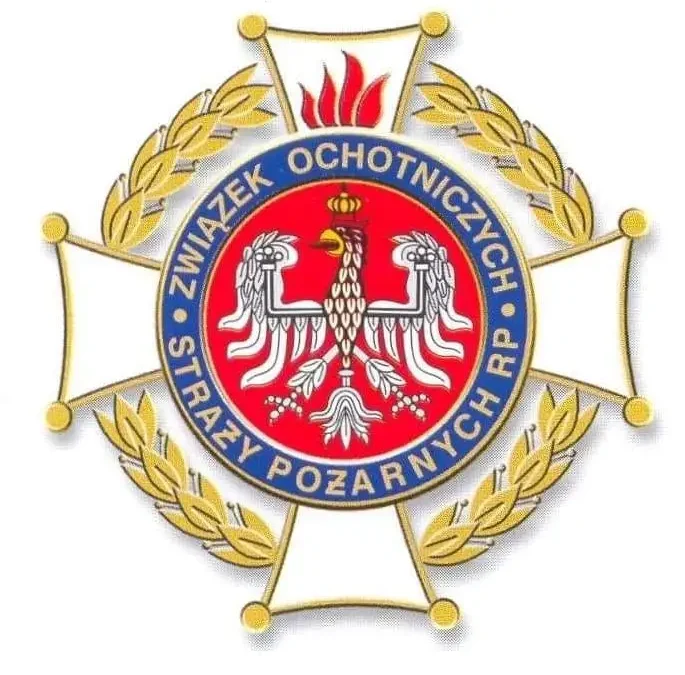 Beniamin z OSP Dobrcz po raz pierwszy wyjechał na alarm – strażacki chrzest bojowy
