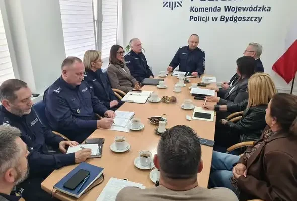 Pilna narada w Bydgoszczy: bezpieczeństwo wokół szkół priorytetem