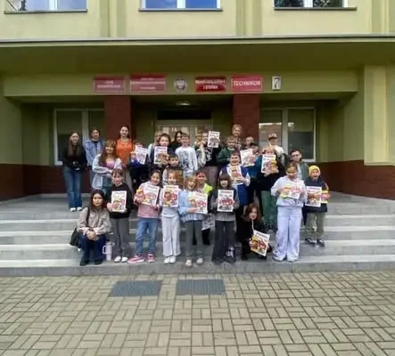 Wolontariusze z „Dobrego Serca Solca” oprowadzili uczniów po strażackim świecie
