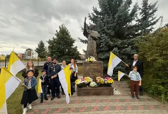 Dni Papieskie w Gminie Nowa Wieś Wielka – koncert i wspólne śpiewanie „Barki”
