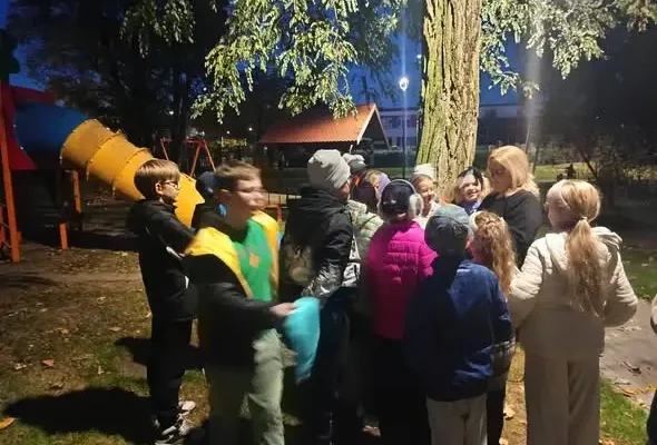 Noc Bibliotek 2026 w Sicienku: zagadki, film i pizza