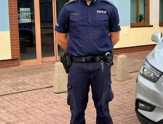 Dzielnicowy z Białych Błot zatrzymał dwóch nietrzeźwych kierujących w jeden dzień