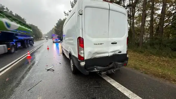 Kolizja na DK 10 pod Rudami. Strażacy z Solca Kujawskiego i Bydgoszczy na miejscu