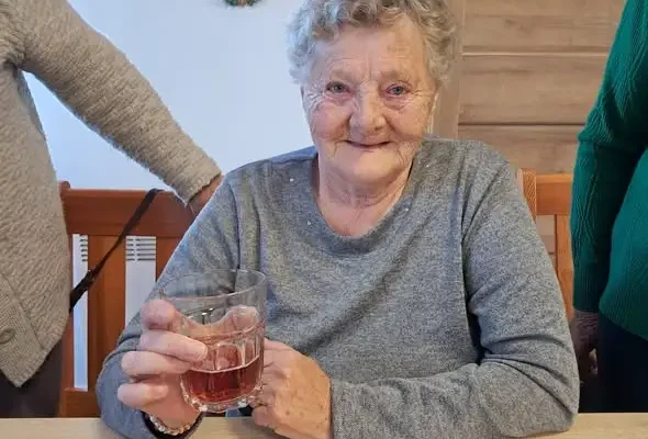 Dobrcz: Seniorzy świętowali urodziny i dziękowali przedszkolakom