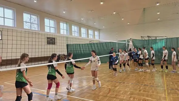 Liga młodziczek w Wojnowie: siatkarskie emocje i rozwój Akademii Siatkówki Sicienko