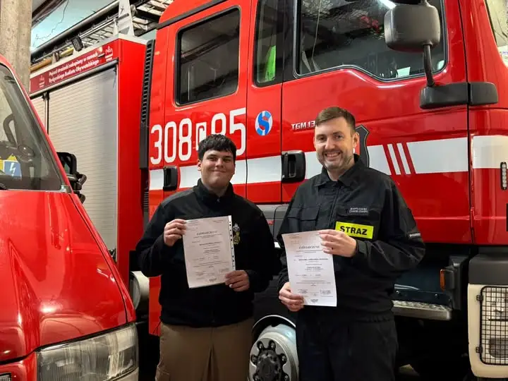 Dwóch strażaków z OSP Fordon zdobyło tytuł ratownika po ukończeniu kursu kwalifikowanej pierwszej pomocy